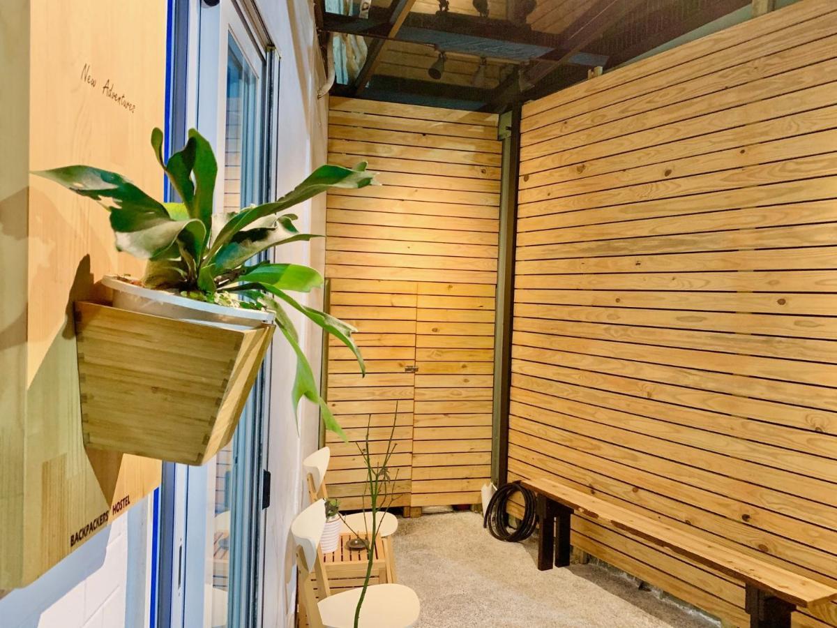 Backpackers' Hostel Taoyuan Airport Exterior foto